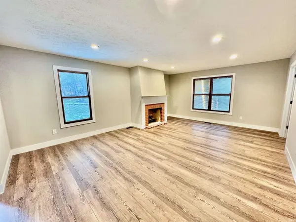 2602 E Covenanter DR, Bloomington, IN 47401