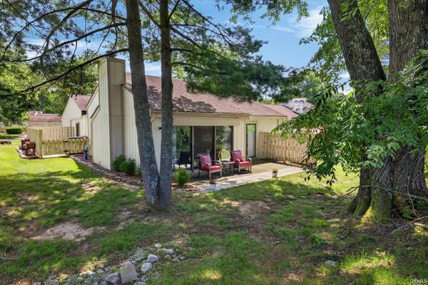 9126 S Greenridge LN, Bloomington, IN 47401