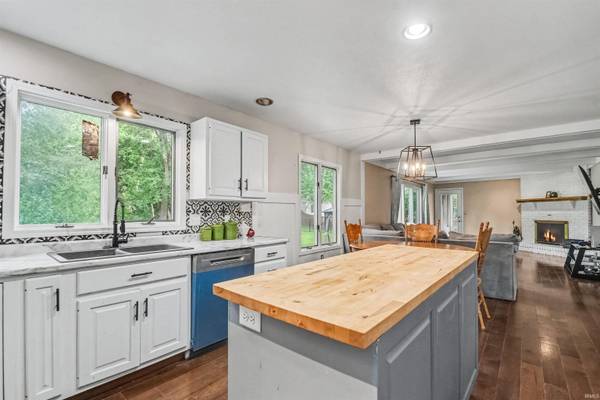 54563 Hunters CT, Elkhart, IN 46514