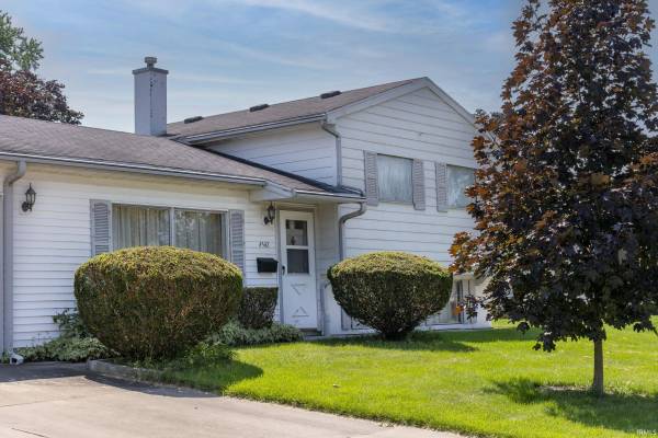 4542 MacDougall CT, South Bend, IN 46614