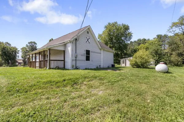 57 Herd LN, Bedford, IN 47421-8481