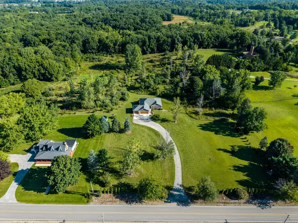2195 S West Fox Lake RD, Angola, IN 46703