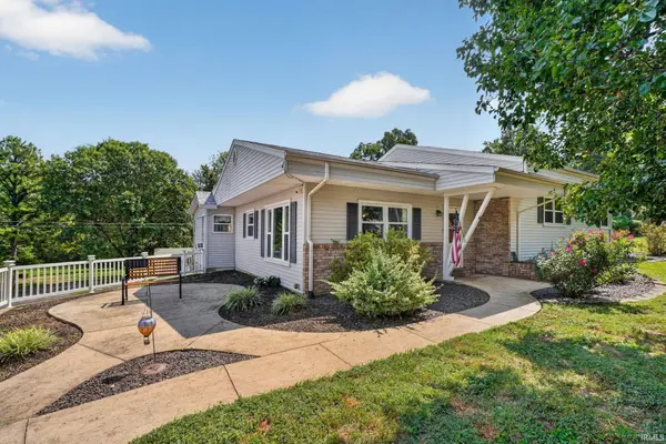 39 Lambert DR, Mount Carmel, IL 62863