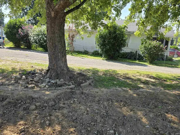 1602 S Luick AVE, Muncie, IN 47302