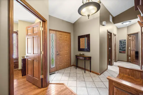 2811 Chinagrove DR, West Lafayette, IN 47906