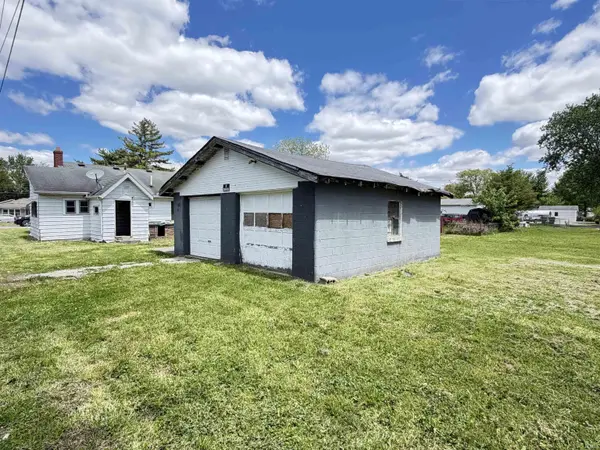 1621 W 16th ST, Muncie, IN 47302