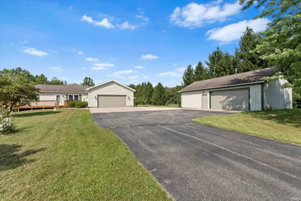 12330 County Road 4 ST, Middlebury, IN 46540