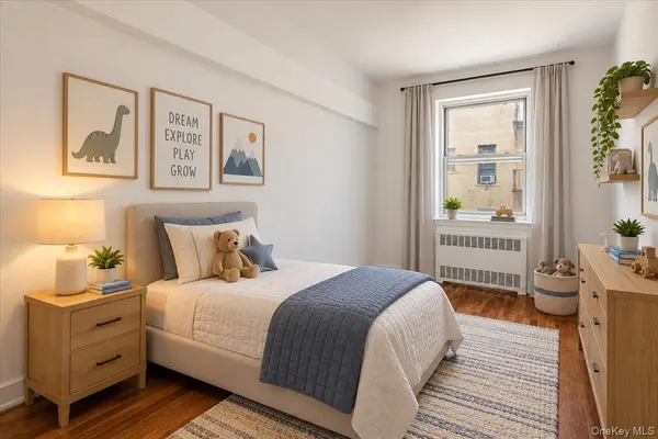 8333 Austin ST #6R, Kew Gardens, NY 14415