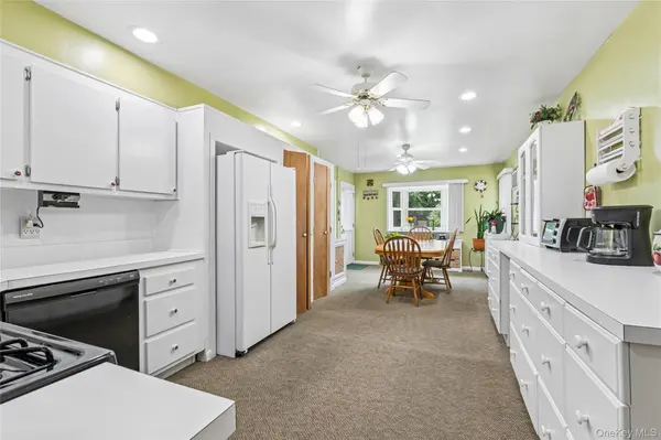 62 Sharp ST, Patchogue, NY 11772