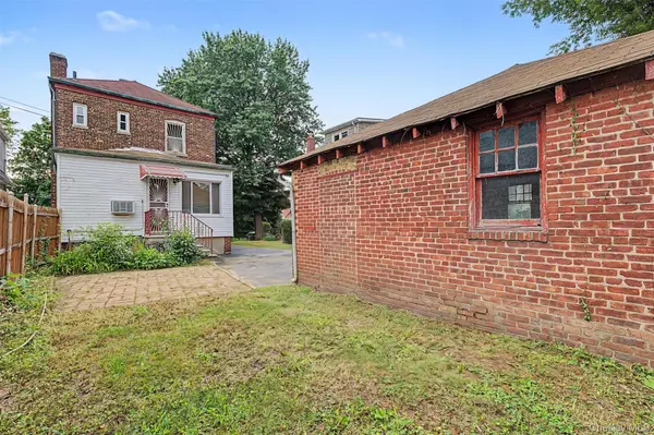 1085 Sackett AVE, Bronx, NY 10461