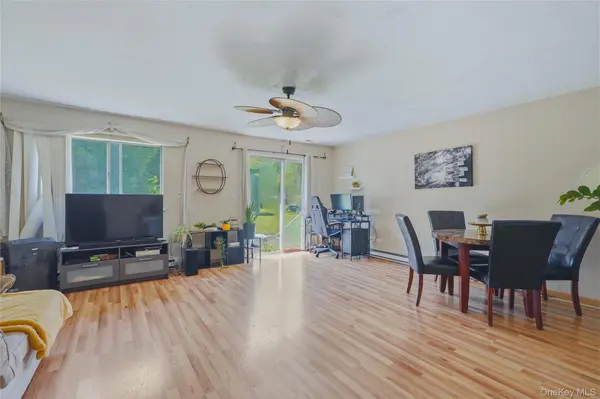 31 Roundtree CT, Beacon, NY 12508