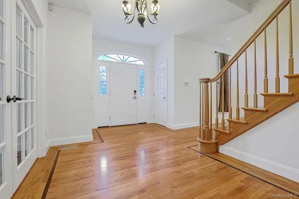 465 North ST, White Plains, NY 10605