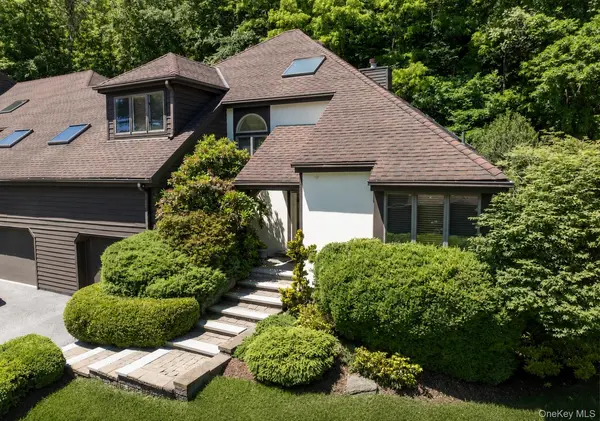 31 Cotswold DR, North Salem, NY 10560