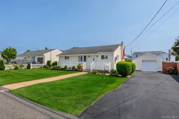 212 15th ST, West Babylon, NY 11704
