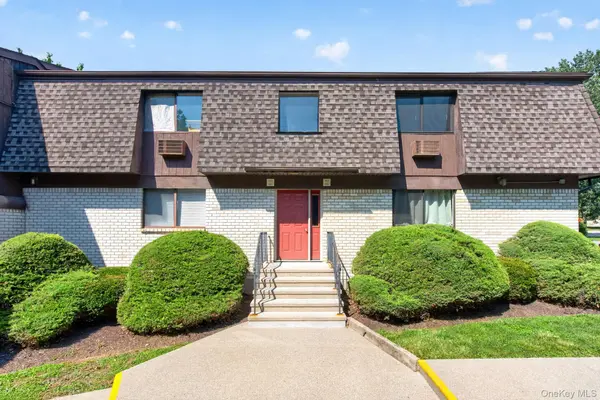 1802 Cherry Hill DR, Poughkeepsie, NY 12603