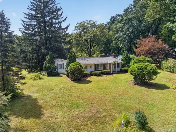 20 Sunset CIR, Bloomingburg, NY 12721