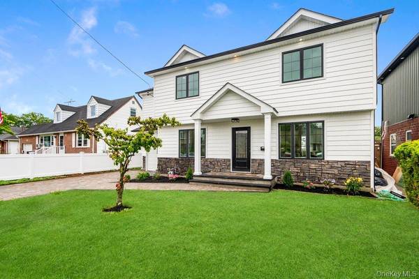 10 california ST, Hicksville, NY 11801