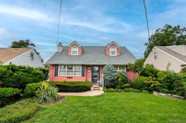 822 Peninsula BLVD, Woodmere, NY 11598