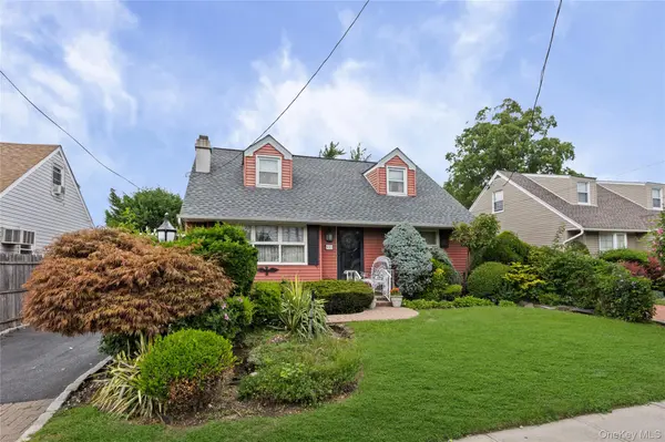 822 Peninsula BLVD, Woodmere, NY 11598
