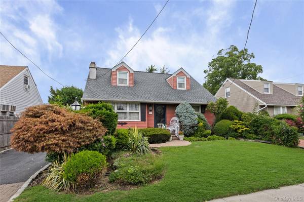 822 Peninsula BLVD, Woodmere, NY 11598
