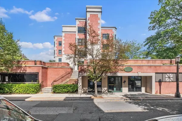 101 Sheldrake PL #20, Mamaroneck, NY 10543