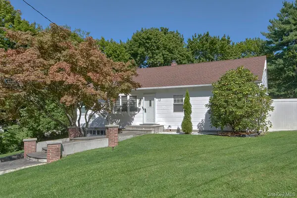 13 Indian TRL, White Plains, NY 10603