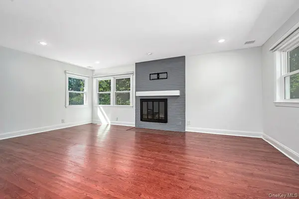 13 Indian TRL, White Plains, NY 10603