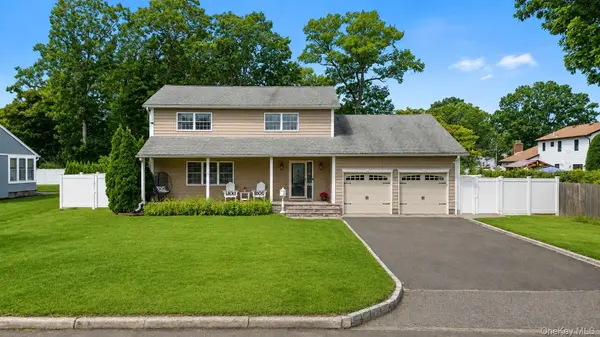 282 6th AVE, Saint James, NY 11780