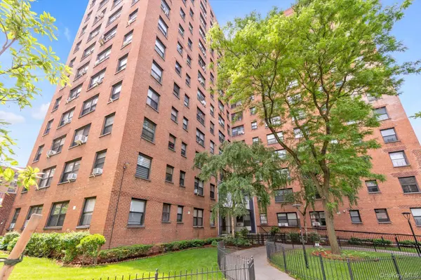 99-72 66 RD #5AA, Rego Park, NY 11374