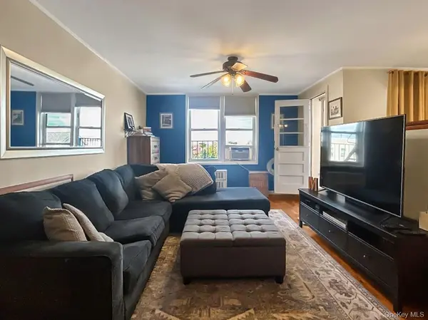 130 Beach 121st ST #3B, Rockaway Park, NY 11694