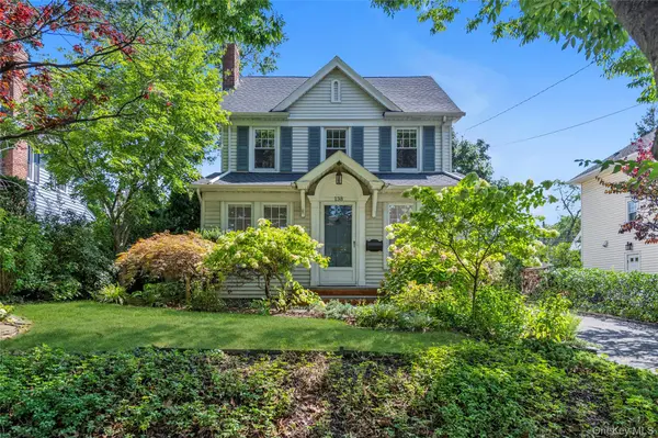 138 Hillcrest AVE, Manhasset, NY 11030