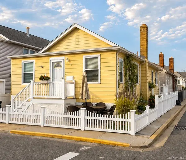 24 Wisconsin ST, Long Beach, NY 11561