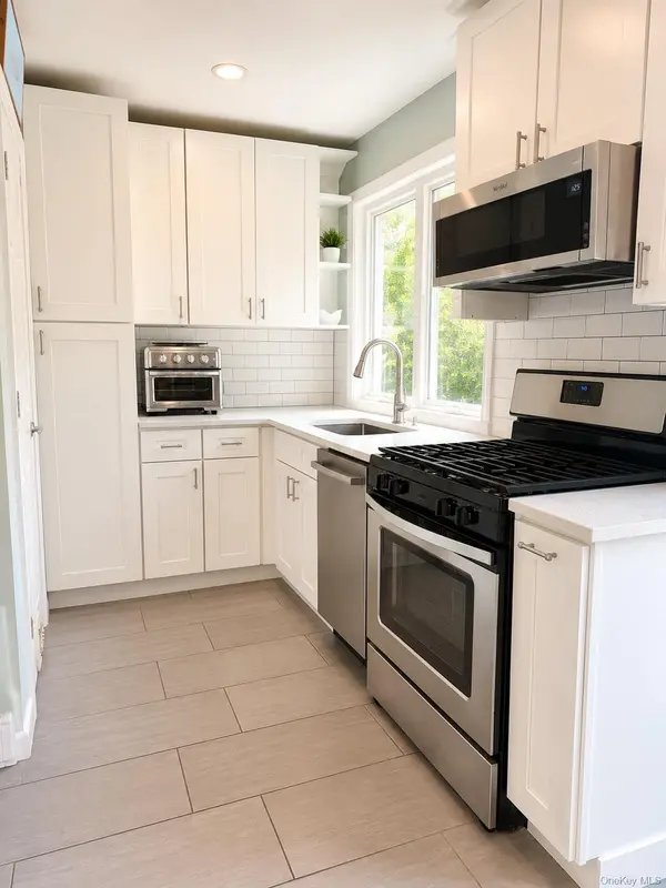 24 Wisconsin ST, Long Beach, NY 11561