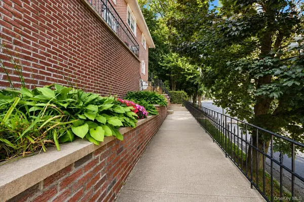 62 Raybrook Rd, Yonkers, NY 10704