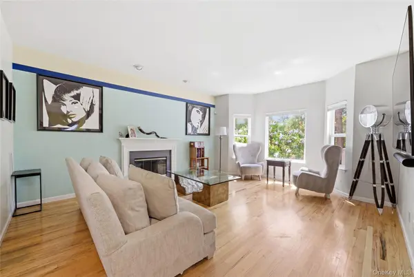 23 Sunflower Ridge RD, South Setauket, NY 11720