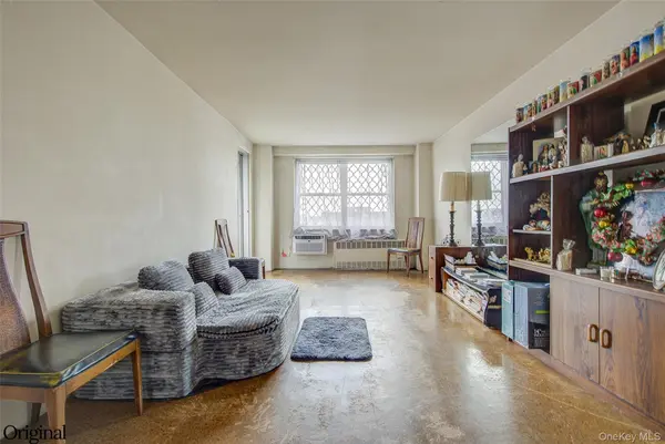 61-25 97th ST #15A, Rego Park, NY 11374