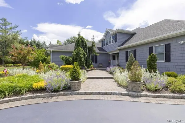 15 The Chase, Head Of The Harbor, NY 11780