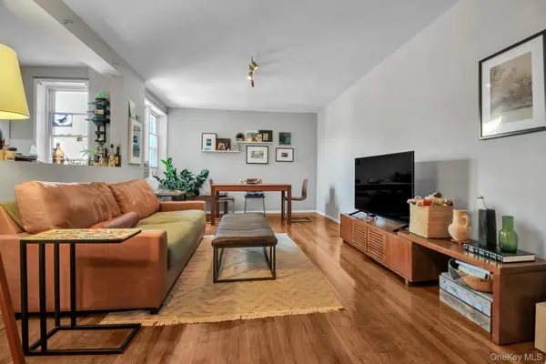 35-40 75th ST #5B, Jackson Heights, NY 11372