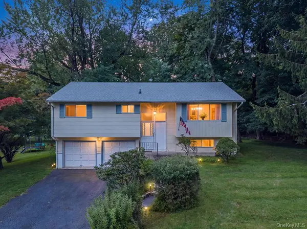 8 Madeline TER, Spring Valley, NY 10977