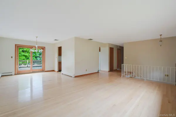 103 Edgehill DR, Wappingers Falls, NY 12590