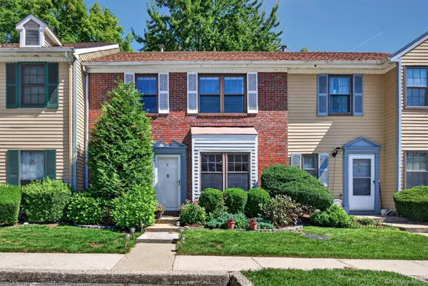 9 Redtwig CT, Peekskill, NY 10566