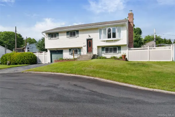 41 Richmond ST, Islip, NY 11751