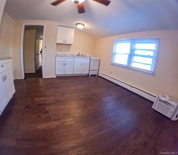 Address not disclosed, North Babylon, NY 11703