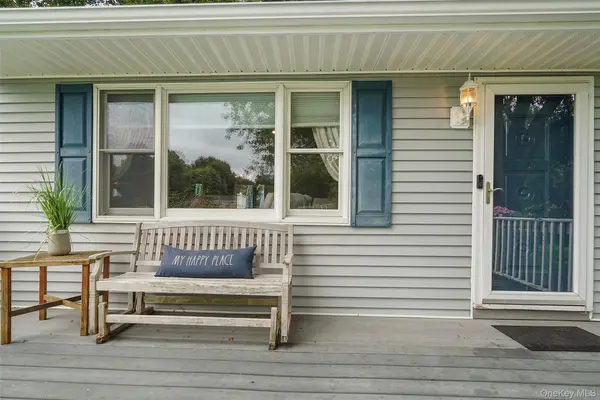 23 Westview DR, Poughkeepsie, NY 12603