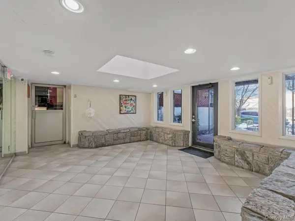 30 Shipherd AVE #9B, Lynbrook, NY 11563