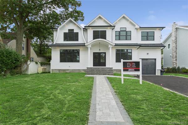 1438 Dewey AVE, North Bellmore, NY 11710