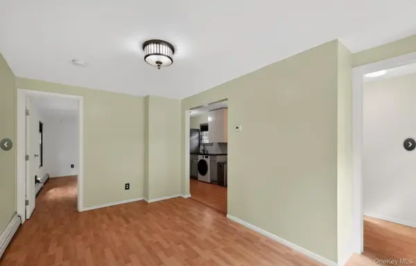 2084 Washington ST, Merrick, NY 11566