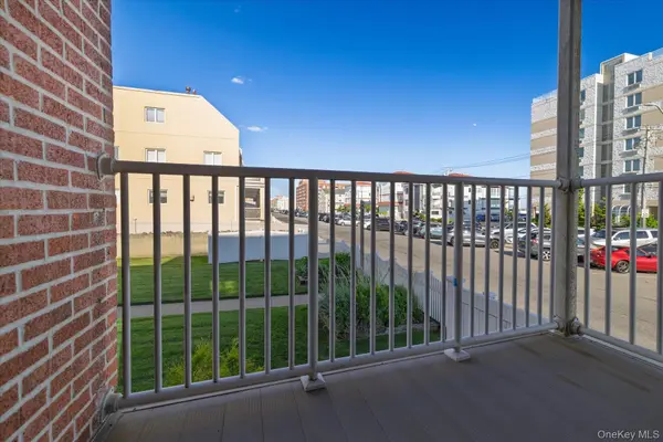 475 W Broadway #1A, Long Beach, NY 11561