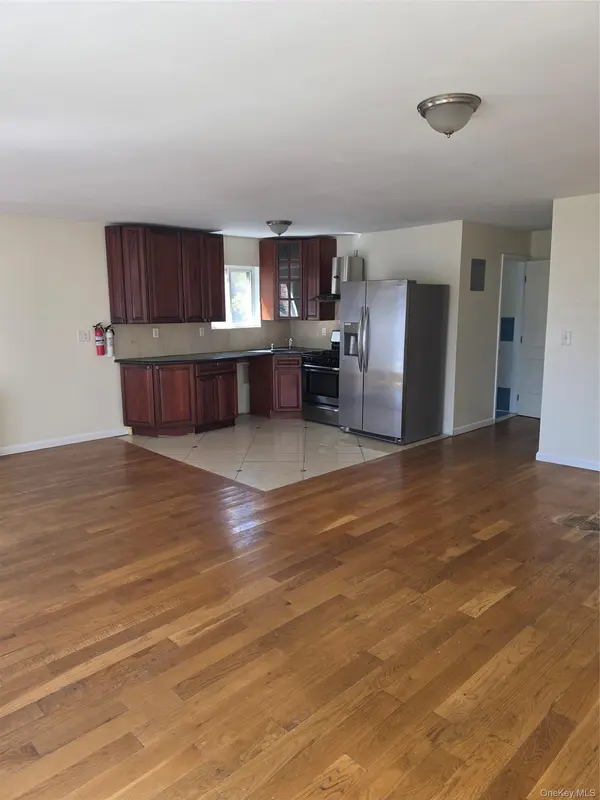 195-25 Woodhull AVE #2nd fl, Hollis, NY 11423