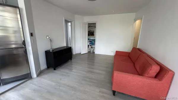 44-14 Newtown RD #3T, Astoria, NY 11103